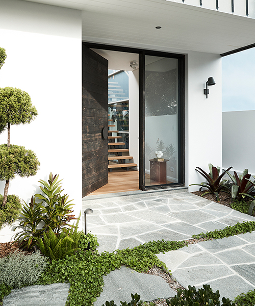 Clovelly House